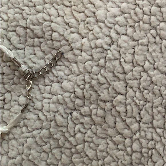 white shell choker - Picture 4 of 4